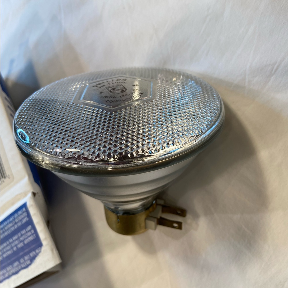 Philips 150PAR3FL PAR 38 Compact‎ Flood Bulb 150PAR3FL (Pack of 4) - Picture 6 of 7